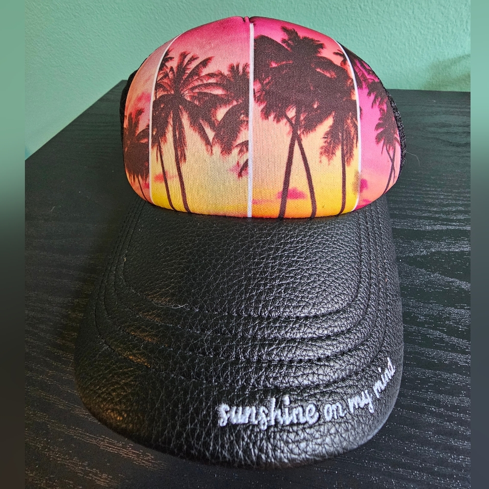Sunset Palm Tree Trucker Hat Women"s Sz OS (one size)